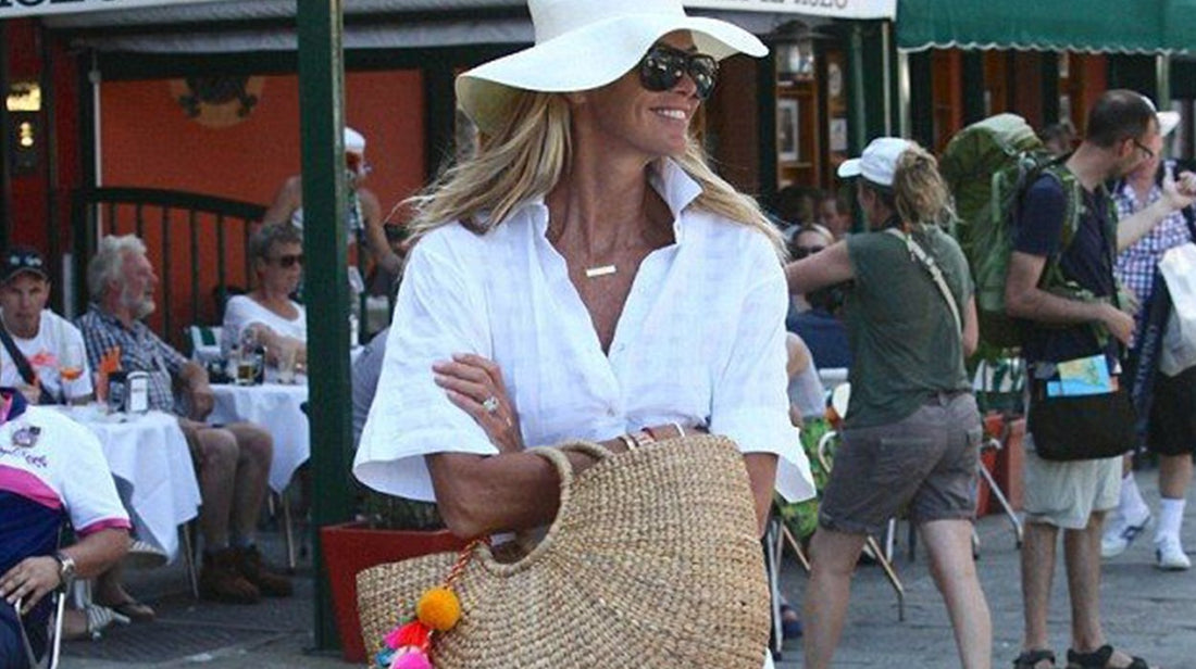 What's in Elle's Handbag?