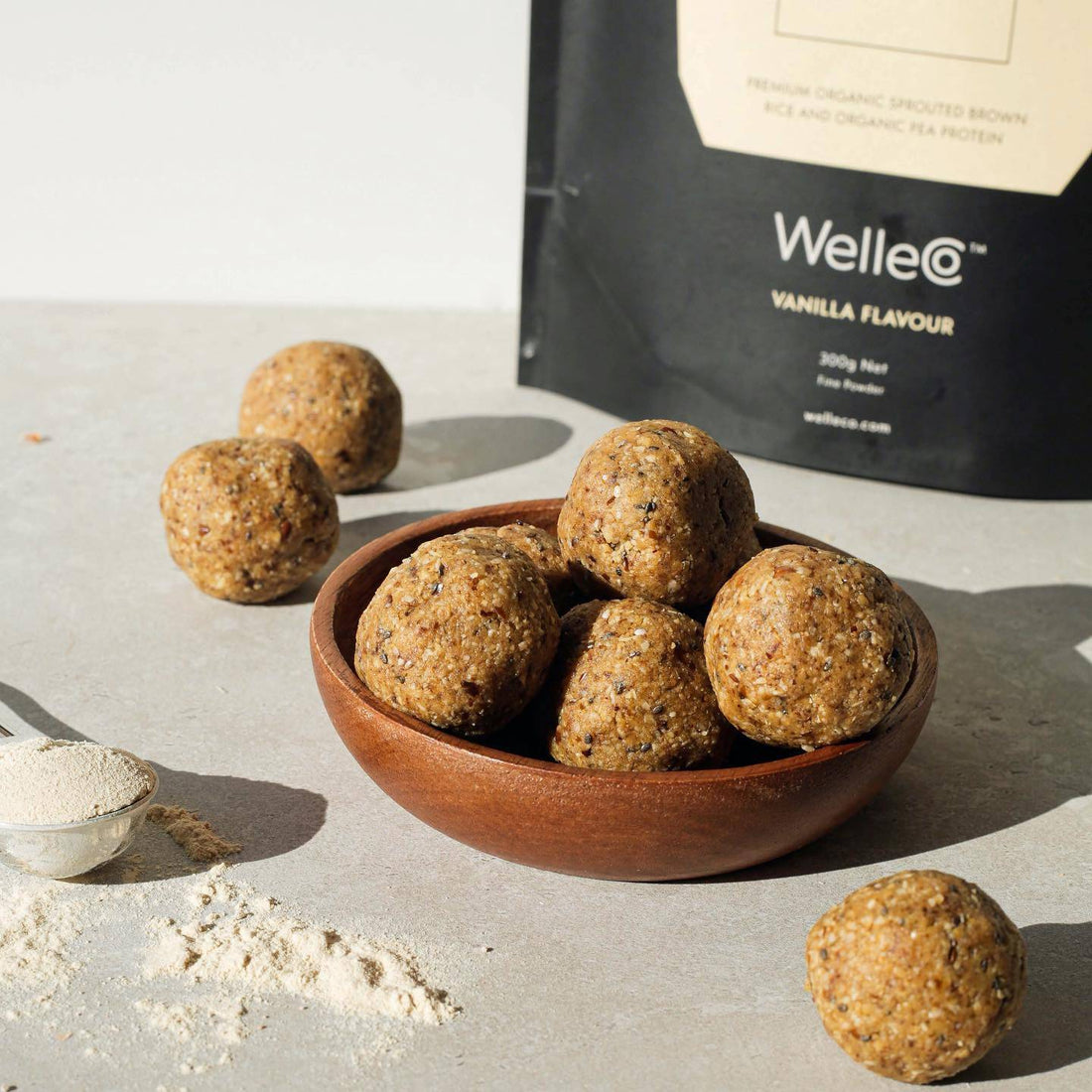 Almond and Vanilla Protein Balls